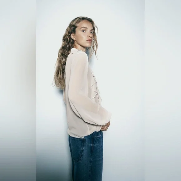 ZARA Ruffled Chiffon Blouse – Size M | Elegant & Feminine - Picture 2 of 7